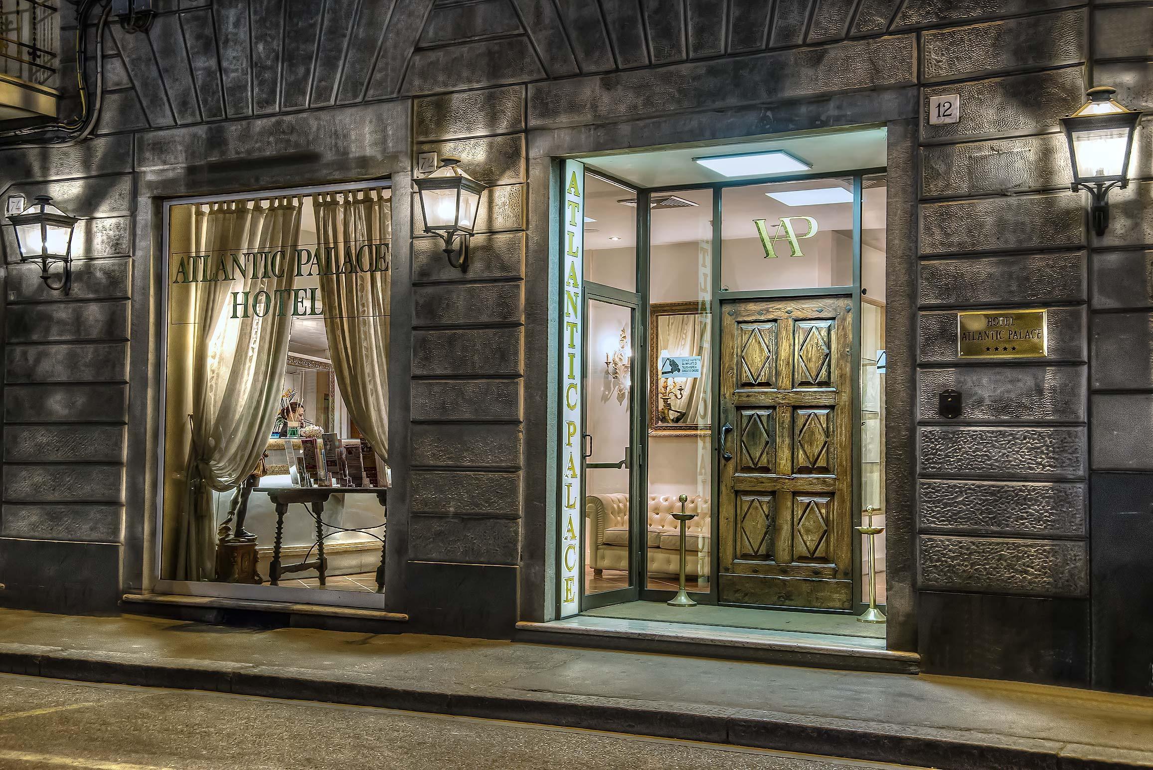 Hotel Atlantic Palace Florenţa Exterior foto